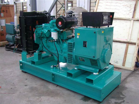 哈密200kw康明斯柴油发电机组图片 哈密200kw康明斯柴油发电机组图片